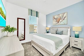 Upstay - Storey Lake Home w Pool - Hot Tub - Games