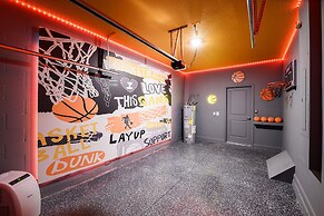 Upstay - Storey Lake Home w Pool - Hot Tub - Games