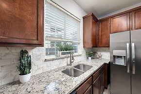 Upstay - East Austin Family Home - 5min From DT