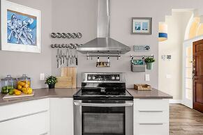 Spacious Home w Garden BBQ and Games at Golf Club