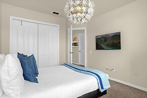 Spacious Home w Garden BBQ and Games at Golf Club