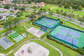 Spacious Home w Garden BBQ and Games at Golf Club