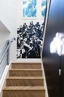 Modern ATX Mansion 6th Street 3 min Scooter