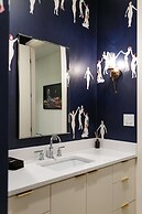 Modern ATX Mansion 6th Street 3 min Scooter