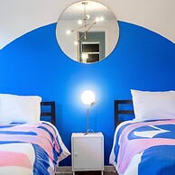 Modern ATX Mansion 6th Street 3 min Scooter