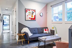 Modern ATX Mansion 6th Street 3 min Scooter