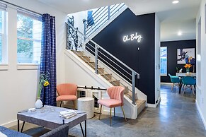 Modern ATX Mansion 6th Street 3 min Scooter