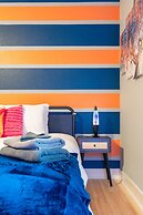 Upstay - East Austin Home w Yard Games Fire Pit