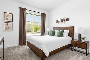 Upstay - Modern Luxury Home w Pool Spa Resort