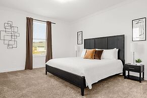 Upstay - Modern Luxury Home w Pool Spa Resort