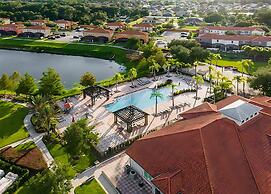 Near Disney Home With Movies Pool Deck BBQ