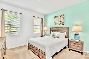 Near Disney Home With Movies Pool Deck BBQ