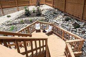 Upstay - Multiple Patio Decks Fenced-in Yard BBQ