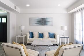 Upstay - Multiple Patio Decks Fenced-in Yard BBQ