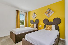 Resort Home w Pool Games BBQ - Near Disney