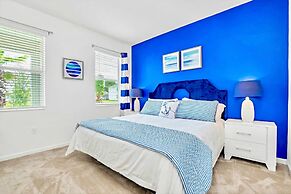 16-guest Lakefront Home w Pool-cinema-games