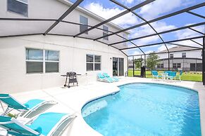 16-guest Lakefront Home w Pool-cinema-games