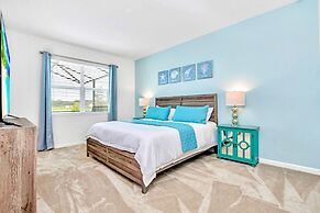 16-guest Lakefront Home w Pool-cinema-games