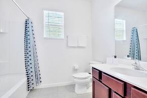 16-guest Lakefront Home w Pool-cinema-games