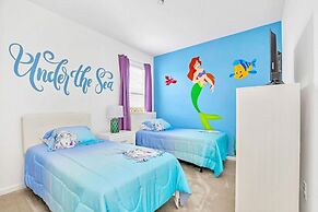 16-guest Lakefront Home w Pool-cinema-games