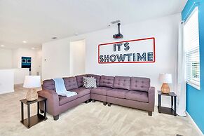 16-guest Lakefront Home w Pool-cinema-games