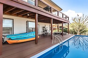 Upstay - Lakeside Getaway - Pool Hot Tub Games