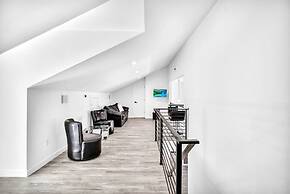 Upstay - Lakeside Getaway - Pool Hot Tub Games