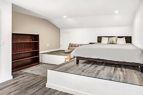 Upstay - Lakeside Getaway - Pool Hot Tub Games