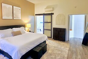 Upstay - Lakeside Getaway - Pool Hot Tub Games