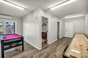 Upstay - Lakeside Getaway - Pool Hot Tub Games