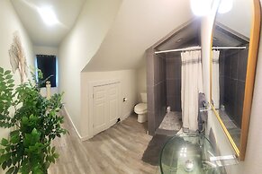 Upstay - Lakeside Getaway - Pool Hot Tub Games