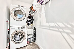 Upstay - Lakeside Getaway - Pool Hot Tub Games