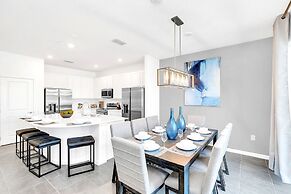 Upstay - 20-guest-all-theme-rooms-pool-spa-theatre