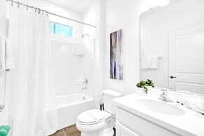 Upstay - 20-guest-all-theme-rooms-pool-spa-theatre