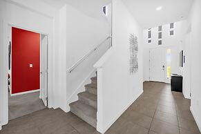 Upstay - 20-guest-all-theme-rooms-pool-spa-theatre