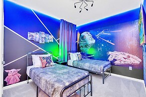 Upstay - 20-guest-all-theme-rooms-pool-spa-theatre