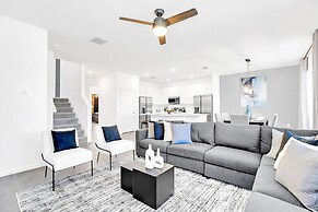 Upstay - 20-guest-all-theme-rooms-pool-spa-theatre