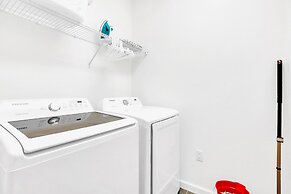 Upstay - 20-guest-all-theme-rooms-pool-spa-theatre