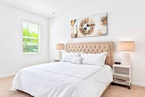 20 Guest Family-friendly Mansion at Sonoma Resort