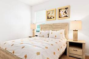 20 Guest Family-friendly Mansion at Sonoma Resort