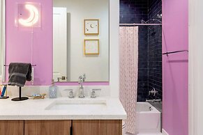 5 000 SQ FT Private 10br Compound DT 6 Min Drive