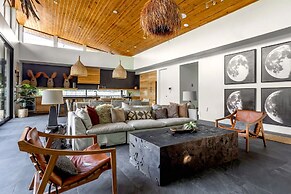 Eastside Mansion Pool Rainey St 7 min Drive