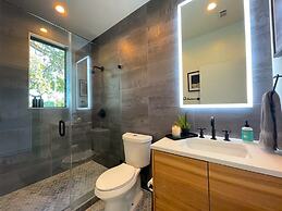 Eastside Mansion Pool Rainey St 7 min Drive