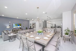 Luxury Private Pool 26 Guest Capacity Mansion