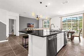 Upstay - Ultimate Orlando Oasis w Pool and Hot Tub