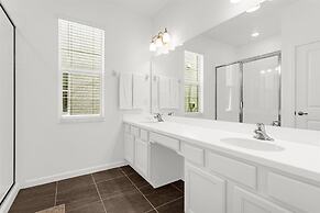 Upstay - Ultimate Orlando Oasis w Pool and Hot Tub