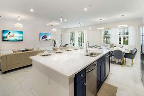 Upstay - 31-guest Home w Pool-hot Tub-cinema-games