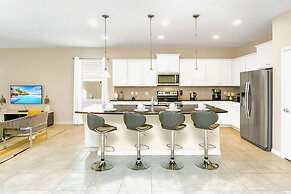 Upstay - Theater Games Pool - Hot Tub - Sleeps 16