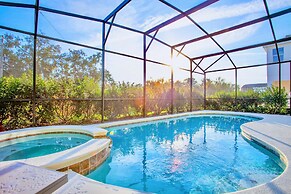 Modern Pool Home w Games Hot Tub and BBQ