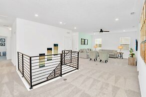 Upstay - 19-guest Resort Home w Pool Hottub Disney